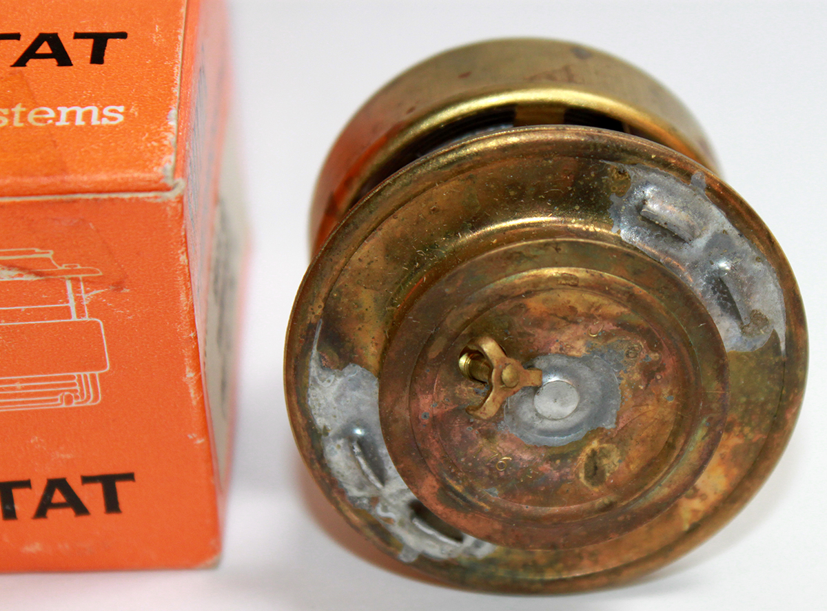 TR3 thermostat rear view